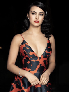 Camila Mendes